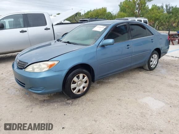 ✅ 2004 Toyota Camry LE • VIN: 4T1BE32K14U875320 • Лот: 43555118. Опубликован ранее на IAAI с пробегом 345 437 миль. Бесплатный доступ к архиву аукционных продаж из США и подробный отчёт об истории автомобиля на DreamBid. Изображение 2.