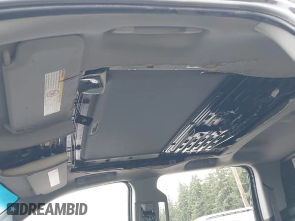 ✅ 2015 Chevrolet Silverado 2500HD LTZ • VIN: 1GC1KWE86FF572504 • Лот: 43583882. Опубликован ранее на IAAI с пробегом 157 933 миль. Бесплатный доступ к архиву аукционных продаж из США и подробный отчёт об истории автомобиля на DreamBid. Изображение 18.