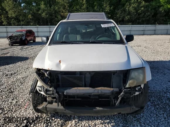 ✅ 2011 Nissan Xterra S • VIN: 5N1AN0NU5BC512996 • Lot: 53126945. Listed on Copart with 285,954 mi. Free auction sales archive from the USA and detailed vehicle history report at DreamBid. Image 5.
