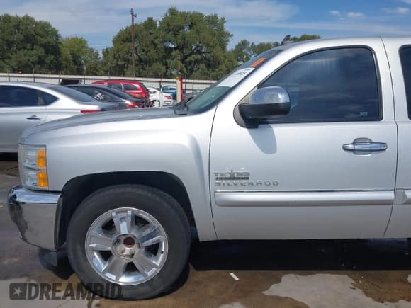 ✅ 2012 Chevrolet Silverado 1500 LT • VIN: 3GCPCSE07CG160533 • Lot: 43318825. Wystawiony na IAAI z przebiegiem 104 234 mil. Bezpłatny archiwum sprzedaży aukcyjnych z USA i szczegółowy raport historii pojazdu na DreamBid. Zdjęcie 17.