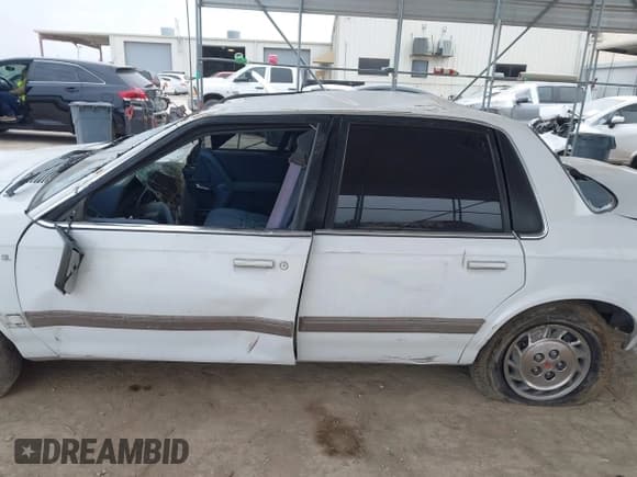 ✅ 1995 Oldsmobile Cutlass Ciera • VIN: 1G3AJ5549S6383205 • Lot: 41631914. Wystawiony na IAAI z przebiegiem 76 328 mil. Bezpłatny archiwum sprzedaży aukcyjnych z USA i szczegółowy raport historii pojazdu na DreamBid. Zdjęcie 14.