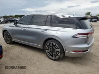 ✅ 2020 Lincoln Aviator Black Label • VIN: 5LM5J9XC7LGL04762 • Lot: 72157233. Listed on Copart with 2,072 mi. Free auction sales archive from the USA and detailed vehicle history report at DreamBid. Image 2.