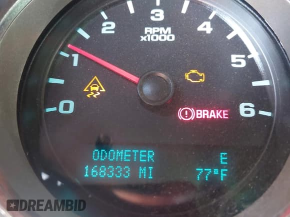 ✅ 2011 GMC Sierra 1500 SLE • VIN: 1GTR1VEA2BZ161077 • Lot: 42299431. Wystawiony na IAAI z przebiegiem 168 333 mil. Bezpłatny archiwum sprzedaży aukcyjnych z USA i szczegółowy raport historii pojazdu na DreamBid. Zdjęcie 16.