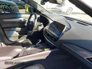 ✅ 2023 Cadillac CT5 Premium Luxury • VIN: 1G6DS5RK1P0105124 • Lot: 43216342. Wystawiony na IAAI z przebiegiem 40 579 mil. Bezpłatny archiwum sprzedaży aukcyjnych z USA i szczegółowy raport historii pojazdu na DreamBid. Zdjęcie 5.