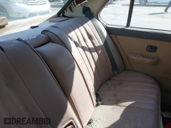 ✅ 1986 BMW 5 Series 528e • VIN: WBADK8308G9658089 • Lot: 43577568. Listed on IAAI with 221,132 mi. Free auction sales archive from the USA and detailed vehicle history report at DreamBid. Image 8.