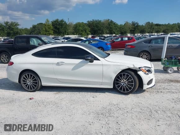 ✅ 2018 Mercedes-Benz C 300 • VIN: WDDWJ4KB1JF748595 • Lot: 40413383. Listed on IAAI with 58,112 mi. Free auction sales archive from the USA and detailed vehicle history report at DreamBid. Image 13.