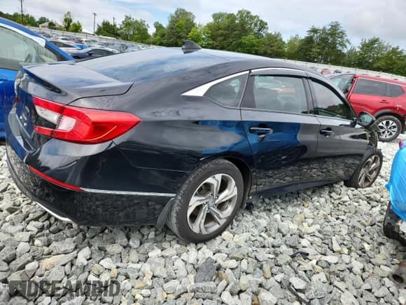 ✅ 2019 Honda Accord EX • VIN: 1HGCV1F46KA111892 • Lot: 61985405. Listed on Copart with 188,592 mi. Free auction sales archive from the USA and detailed vehicle history report at DreamBid. Image 3.