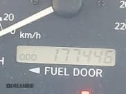 ✅ 2001 Toyota Camry CE • VIN: 4T1BG22K31U028704 • Lot: 43063274. Wystawiony na IAAI z przebiegiem 177 446 mil. Bezpłatny archiwum sprzedaży aukcyjnych z USA i szczegółowy raport historii pojazdu na DreamBid. Zdjęcie 15.