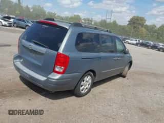 2007 Hyundai Entourage GLS z VIN KNDMC233576032816, wystawiony jako IAAI lot #43079122 z przebiegiem 226 034 mil mil oraz . Historia ofert i sprzedaży dostępna na DreamBid. Obrazek 4.