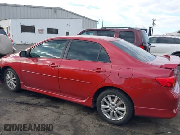 ✅ 2010 Toyota Corolla LE • VIN: 2T1BU4EE1AC513452 • Lot: 43720591. Listed on IAAI with 203,465 mi. Free auction sales archive from the USA and detailed vehicle history report at DreamBid. Image 14.