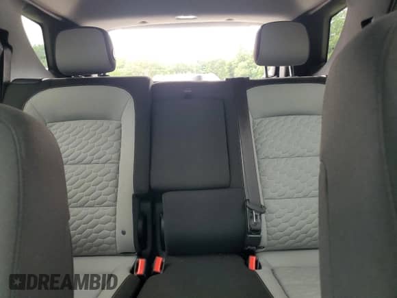 2020 Chevrolet Equinox LS z VIN 2GNAX5EV9L6237820, wystawiony jako Copart lot #67648135 z przebiegiem 123 441 mil mil oraz Szkoda całkowita • Salvage title. Historia ofert i sprzedaży dostępna na DreamBid. Obrazek 10.