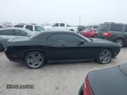 ✅ 2010 Dodge Challenger R/T Classic • VIN: 2B3CJ5DT4AH141020 • Lot: 41693638. Wystawiony na IAAI z przebiegiem 153 469 mil. Bezpłatny archiwum sprzedaży aukcyjnych z USA i szczegółowy raport historii pojazdu na DreamBid. Zdjęcie 13.