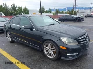 ✅ 2014 Mercedes-Benz C 250 Sport • VIN: WDDGF4HB8EA964329 • Lot: 43443828. Wystawiony na IAAI z przebiegiem 153 220 mil. Bezpłatny archiwum sprzedaży aukcyjnych z USA i szczegółowy raport historii pojazdu na DreamBid. Zdjęcie 1.