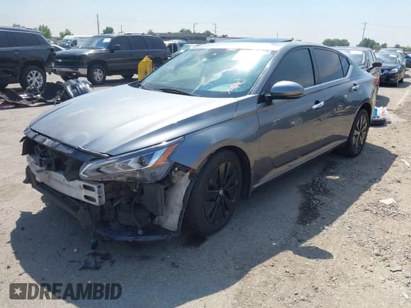 ✅ 2020 Nissan Altima SV • VIN: 1N4BL4DW2LC242920 • Lot: 43128026. Listed on IAAI with 107,187 mi. Free auction sales archive from the USA and detailed vehicle history report at DreamBid. Image 18.