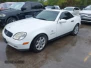 ✅ 1999 Mercedes-Benz SLK 230/320 • VIN: WDBKK47F3XF081831 • Lot: 43262302. Wystawiony na IAAI z przebiegiem 72 820 mil. Bezpłatny archiwum sprzedaży aukcyjnych z USA i szczegółowy raport historii pojazdu na DreamBid. Zdjęcie 2.