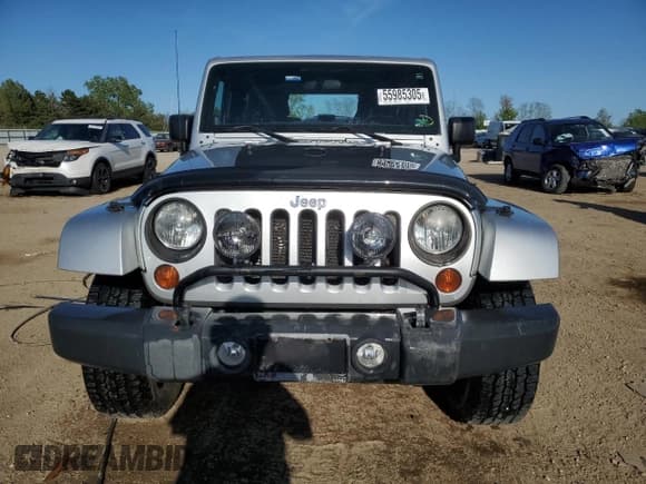 ✅ 2012 Jeep Wrangler Sahara • VIN: 1C4AJWBG4CL153997 • Lot: 55985305. Wystawiony na Copart z przebiegiem 256 157 mil. Bezpłatny archiwum sprzedaży aukcyjnych z USA i szczegółowy raport historii pojazdu na DreamBid. Zdjęcie 5.