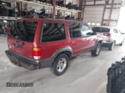 ✅ 1999 Ford Explorer XLT • VIN: 1FMZU34E3XUC38183 • Lot: 42805577. Listed on IAAI with 199,967 mi. Free auction sales archive from the USA and detailed vehicle history report at DreamBid. Image 4.