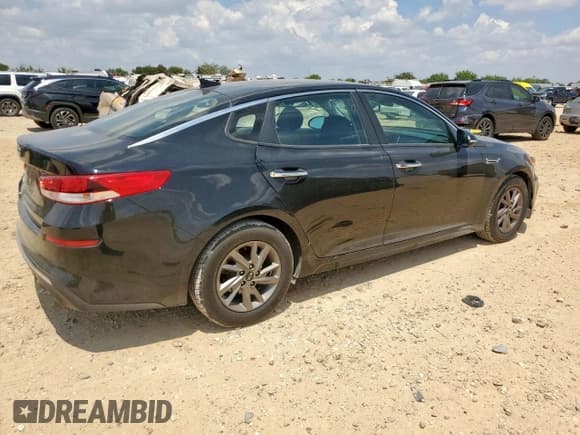 ✅ 2019 Kia Optima S • VIN: 5XXGT4L31KG351181 • Lot: 68360165. Wystawiony na Copart z przebiegiem 110 139 mil. Bezpłatny archiwum sprzedaży aukcyjnych z USA i szczegółowy raport historii pojazdu na DreamBid. Zdjęcie 3.