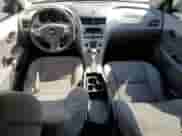 2011 Chevrolet Malibu 1LS z VIN 1G1ZB5E15BF323713, wystawiony jako Copart lot #69056474 z przebiegiem 144 483 mil mil oraz Szkoda całkowita • Salvage title. Historia ofert i sprzedaży dostępna na DreamBid. Obrazek 8.