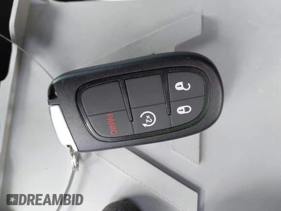 ✅ 2020 Jeep Cherokee Latitude Plus • VIN: 1C4PJMLB9LD538306 • Lot: 42131600. Wystawiony na IAAI z przebiegiem 144 406 mil. Bezpłatny archiwum sprzedaży aukcyjnych z USA i szczegółowy raport historii pojazdu na DreamBid. Zdjęcie 11.