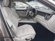 ✅ 2025 Volvo XC60 Plus • VIN: YV4H60RC7S1068305 • Lot: 42100343. Listed on IAAI with 1,870 mi. Free auction sales archive from the USA and detailed vehicle history report at DreamBid. Image 5.