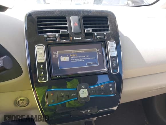 ✅ 2011 Nissan LEAF SL-e • VIN: JN1AZ0CP7BT008250 • Lot: 42555847. Listed on IAAI with 58,050 mi. Free auction sales archive from the USA and detailed vehicle history report at DreamBid. Image 14.