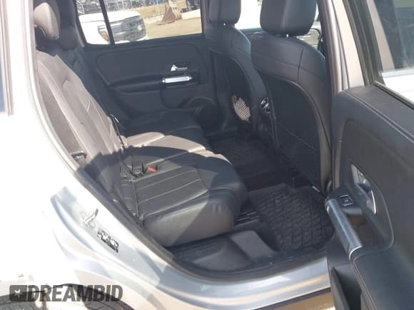 ✅ 2020 Mercedes-Benz GLB 250 • VIN: W1N4M4HBXLW043144 • Lot: 43323891. Wystawiony na IAAI z przebiegiem 52 439 mil. Bezpłatny archiwum sprzedaży aukcyjnych z USA i szczegółowy raport historii pojazdu na DreamBid. Zdjęcie 8.