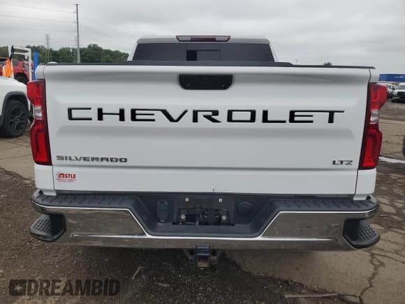 ✅ 2019 Chevrolet Silverado 1500 LTZ • VIN: 1GCUYGED0KZ160425 • Lot: 69425134. Wystawiony na Copart z przebiegiem 78 286 mil. Bezpłatny archiwum sprzedaży aukcyjnych z USA i szczegółowy raport historii pojazdu na DreamBid. Zdjęcie 6.