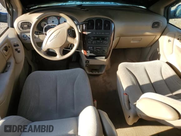 ✅ 2002 Chrysler Town & Country LX • VIN: 2C4GP44342R755263 • Лот: 66351115. Опубликован ранее на Copart с пробегом 94 752 миль. Бесплатный доступ к архиву аукционных продаж из США и подробный отчёт об истории автомобиля на DreamBid. Изображение 8.