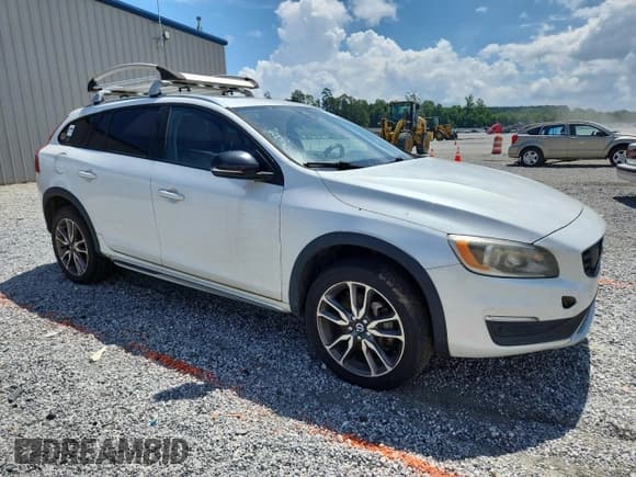 ✅ 2015 Volvo V60 T5 • VIN: YV4612HK4F1001189 • Лот: 65160625. Опубликован ранее на Copart с пробегом 195 495 миль. Бесплатный доступ к архиву аукционных продаж из США и подробный отчёт об истории автомобиля на DreamBid. Изображение 4.