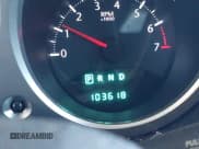 ✅ 2010 Chrysler Sebring Limited • VIN: 1C3CC5FD4AN190762 • Lot: 43442799. Wystawiony na IAAI z przebiegiem 103 618 mil. Bezpłatny archiwum sprzedaży aukcyjnych z USA i szczegółowy raport historii pojazdu na DreamBid. Zdjęcie 15.