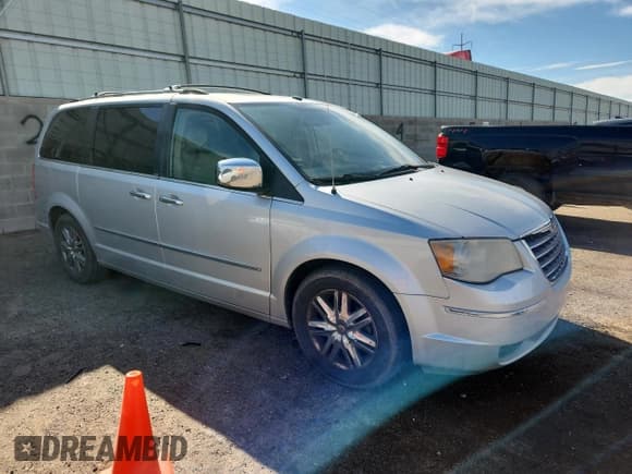 ✅ 2008 Chrysler Town & Country Limited • VIN: 2A8HR64X08R646779 • Лот: 80899555. Опубликован ранее на Copart с пробегом 188 624 миль. Бесплатный доступ к архиву аукционных продаж из США и подробный отчёт об истории автомобиля на DreamBid. Изображение 4.