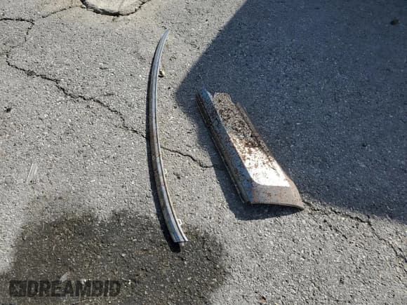 ✅ 2013 Ford Edge Limited • VIN: 2FMDK3KC3DBB75699 • Lot: 91398295. Wystawiony na Copart z przebiegiem 175 095 mil. Bezpłatny archiwum sprzedaży aukcyjnych z USA i szczegółowy raport historii pojazdu na DreamBid. Zdjęcie 13.