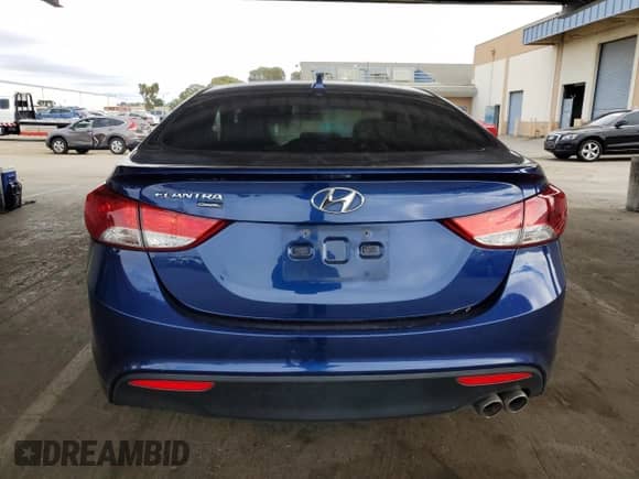 2013 Hyundai Elantra SE z VIN KMHDH6AE5DU002019, wystawiony jako Copart lot #81889135 z przebiegiem 119 171 mil mil oraz Szkoda całkowita • Salvage title. Historia ofert i sprzedaży dostępna na DreamBid. Obrazek 6.