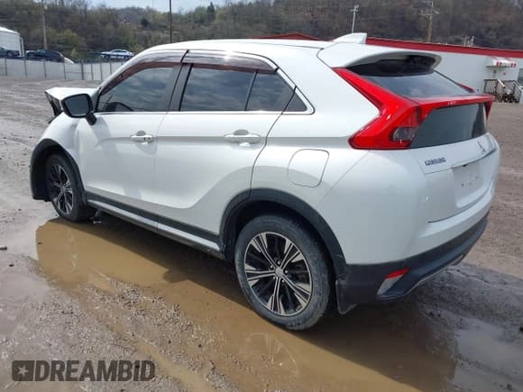 ✅ 2018 Mitsubishi Eclipse Cross SE • VIN: JA4AT5AA6JZ070237 • Lot: 41922238. Listed on IAAI with 82,571 mi. Free auction sales archive from the USA and detailed vehicle history report at DreamBid. Image 3.