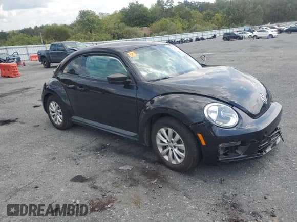✅ 2018 Volkswagen Beetle S • VIN: 3VWFD7AT8JM714020 • Lot: 80937865. Wystawiony na Copart z przebiegiem 74 058 mil. Bezpłatny archiwum sprzedaży aukcyjnych z USA i szczegółowy raport historii pojazdu na DreamBid. Zdjęcie 4.