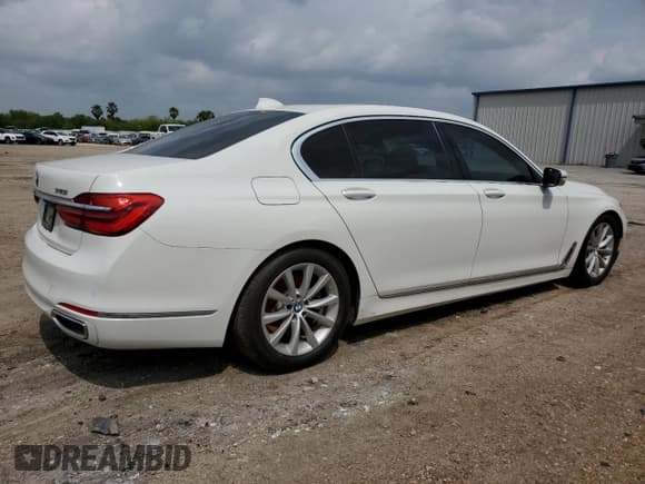 ✅ 2017 BMW 7 Series 740i • VIN: WBA7E2C37HG740601 • Lot: 53612705. Listed on Copart with 50,042 mi. Free auction sales archive from the USA and detailed vehicle history report at DreamBid. Image 3.