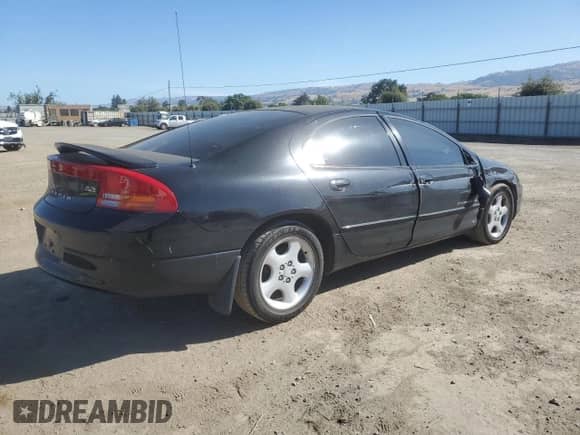 2001 Dodge Intrepid R/T z VIN 2B3AD76V11H652838, wystawiony jako Copart lot #58245525 z przebiegiem 161 349 mil mil oraz Szkoda całkowita • Salvage title. Historia ofert i sprzedaży dostępna na DreamBid. Obrazek 3.