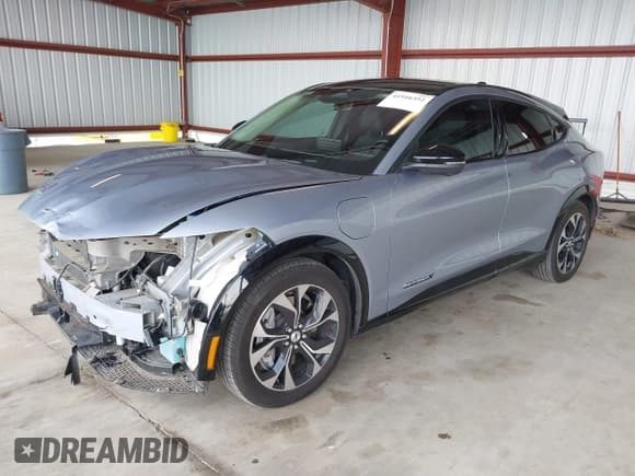 ✅ 2022 Ford Mustang Mach-E Premium • VIN: 3FMTK3R73NMA26889 • Lot: 41916352. Wystawiony na IAAI z przebiegiem 36 441 mil. Bezpłatny archiwum sprzedaży aukcyjnych z USA i szczegółowy raport historii pojazdu na DreamBid. Zdjęcie 2.