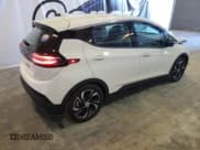 ✅ 2023 Chevrolet Bolt EV 2LT • VIN: 1G1FX6S08P4174772 • Лот: 77174004. Опубликован ранее на Copart с пробегом 17 567 миль. Бесплатный доступ к архиву аукционных продаж из США и подробный отчёт об истории автомобиля на DreamBid. Изображение 3.