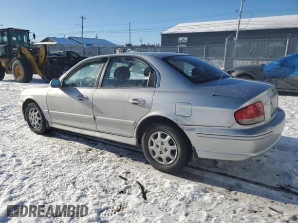 2003 Hyundai Sonata с VIN KMHWF25SX3A748134, выставлен на аукционе Copart как лот 85807624 с пробегом 250 594 миль миль и Чистый • Clean title. История ставок и продаж доступна на DreamBid. Изображение 2.