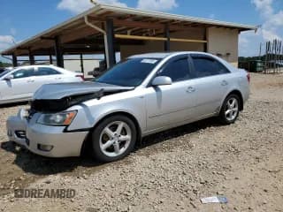 ✅ 2007 Hyundai Sonata SE • VIN: 5NPEU46F67H233052 • Лот: 66117635. Опубликован ранее на Copart с пробегом 171 441 миль. Бесплатный доступ к архиву аукционных продаж из США и подробный отчёт об истории автомобиля на DreamBid. Изображение 1.