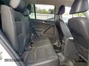 ✅ 2016 Volkswagen Tiguan SEL • VIN: WVGBV7AX3GK000244 • Лот: 82032775. Опубликован ранее на Copart с пробегом 95 221 миль. Бесплатный доступ к архиву аукционных продаж из США и подробный отчёт об истории автомобиля на DreamBid. Изображение 10.