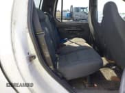 ✅ 2001 Ford Explorer Sport Trac • VIN: 1FMZU77E61UA32995 • Lot: 42249255. Wystawiony na IAAI z przebiegiem 307 869 mil. Bezpłatny archiwum sprzedaży aukcyjnych z USA i szczegółowy raport historii pojazdu na DreamBid. Zdjęcie 8.