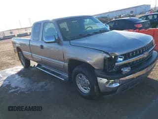 ✅ 2000 Chevrolet Silverado 2500 LS • VIN: 1GCGC29U1YE226604 • Lot: 41641790. Listed on IAAI with 110,245 mi. Free auction sales archive from the USA and detailed vehicle history report at DreamBid. Image 1.