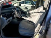 ✅ 2015 Toyota Prius Two • VIN: JTDKN3DUXF0395516 • Lot: 92090405. Wystawiony na Copart z przebiegiem 94 609 mil. Bezpłatny archiwum sprzedaży aukcyjnych z USA i szczegółowy raport historii pojazdu na DreamBid. Zdjęcie 7.