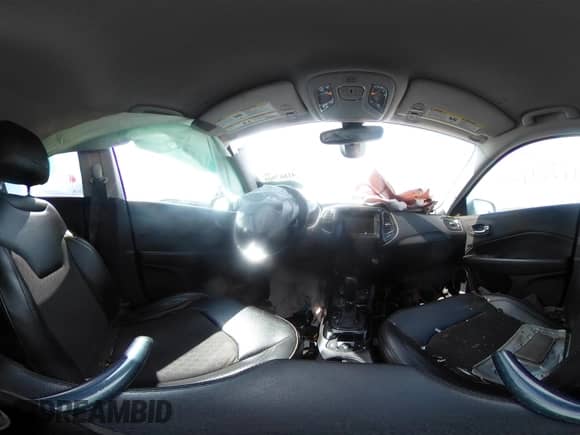 2020 Jeep Compass Latitude с VIN 3C4NJDBB1LT127856, выставлен на аукционе IAAI как лот 41867905 с пробегом 90 468 миль миль и . История ставок и продаж доступна на DreamBid. Изображение 18.