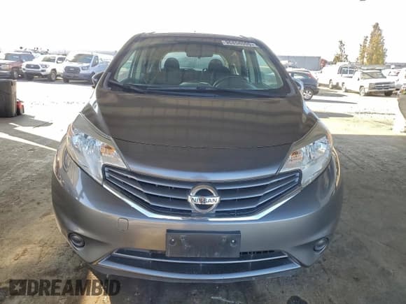 ✅ 2016 Nissan Note SV • VIN: 3N1CE2CP2GL409460 • Lot: 96858005. Wystawiony na Copart z przebiegiem 154 803 mil. Bezpłatny archiwum sprzedaży aukcyjnych z USA i szczegółowy raport historii pojazdu na DreamBid. Zdjęcie 5.