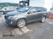 ✅ 2015 Kia Sorento EX • VIN: 5XYKUDA71FG621296 • Лот: 42724508. Опубликован ранее на IAAI с пробегом 188 926 миль. Бесплатный доступ к архиву аукционных продаж из США и подробный отчёт об истории автомобиля на DreamBid. Изображение 2.