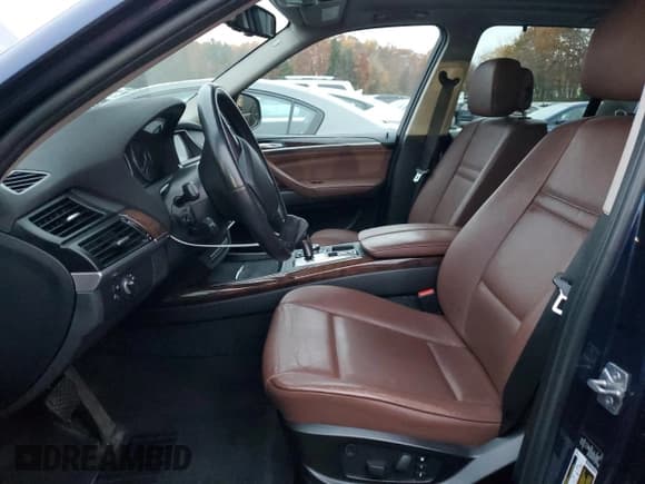 ✅ 2012 BMW X5 35i • VIN: 5UXZV4C50CL991161 • Лот: 91399415. Опубликован ранее на Copart с пробегом 138 522 миль. Бесплатный доступ к архиву аукционных продаж из США и подробный отчёт об истории автомобиля на DreamBid. Изображение 7.